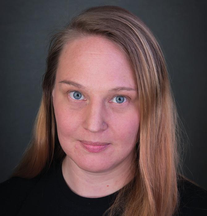 Karolina Karanen ÄR SKÅDESPELARE I DUVTEATERN SEDAN 2005 Karolina har medverkat i DuvTeaterns föreställningar Sagan om Hans och Greta och mycket annat (2007), En rovfågel flyger in en variation på