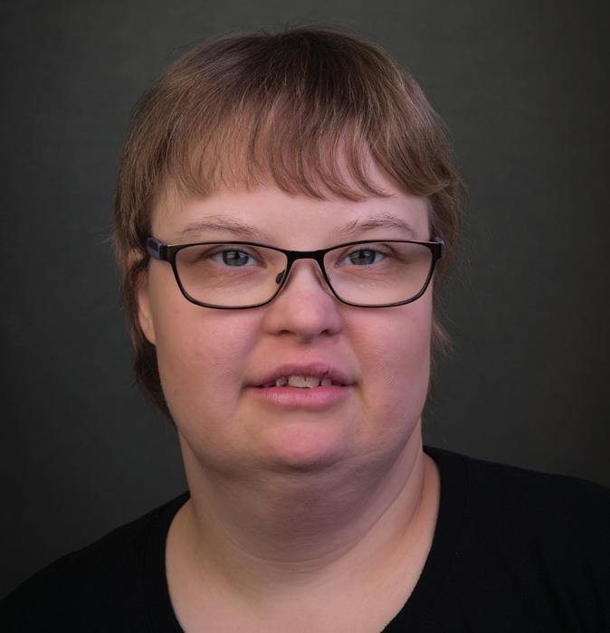 BERNHARD SCHIRG Jenni Kuuliala ÄR FORSKARE I HISTORIA VID TAMMERFORS UNIVERSITET Jenni forskar i medeltiden och början av den nya tiden, alltså tiden från ca år 500 e.kr. till och med 1600-talet.