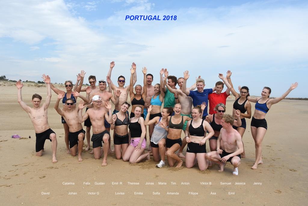 Grupp Junior/Senior Gruppen tränar 6dagar/vecka. Flera nya studenter har anslutits till LGIF och börjat tävla för föreningen.