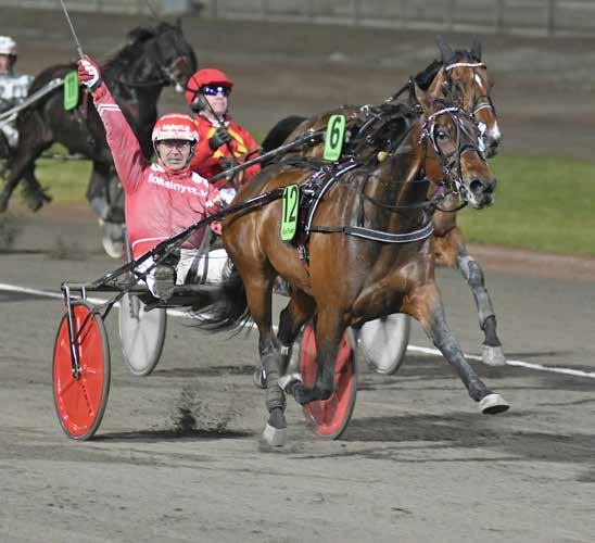 HalmstaTravet Månag april Första start kl. banprogram Pris kr (inkl.