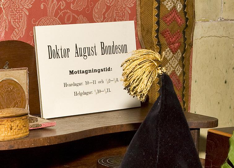 Fågelboet i Vessigebro Författaren, folklivsforskaren och läkaren August Bondesons barndomshem i Vessigebro Här gör vi ett besök i författaren, folklivsforskaren och läkaren August Bondesons