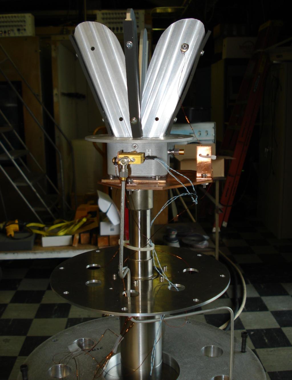 Lindgren feed (linear pol n) LNA Cryo