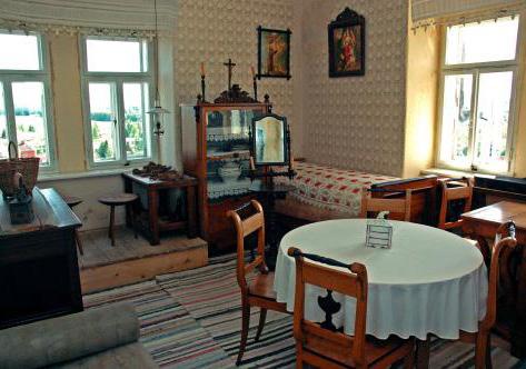 Martinú föddes 1890 högst upp i kyrkans torn i den lilla staden Policka, på gränsen mellan Böhmen och Mähren.