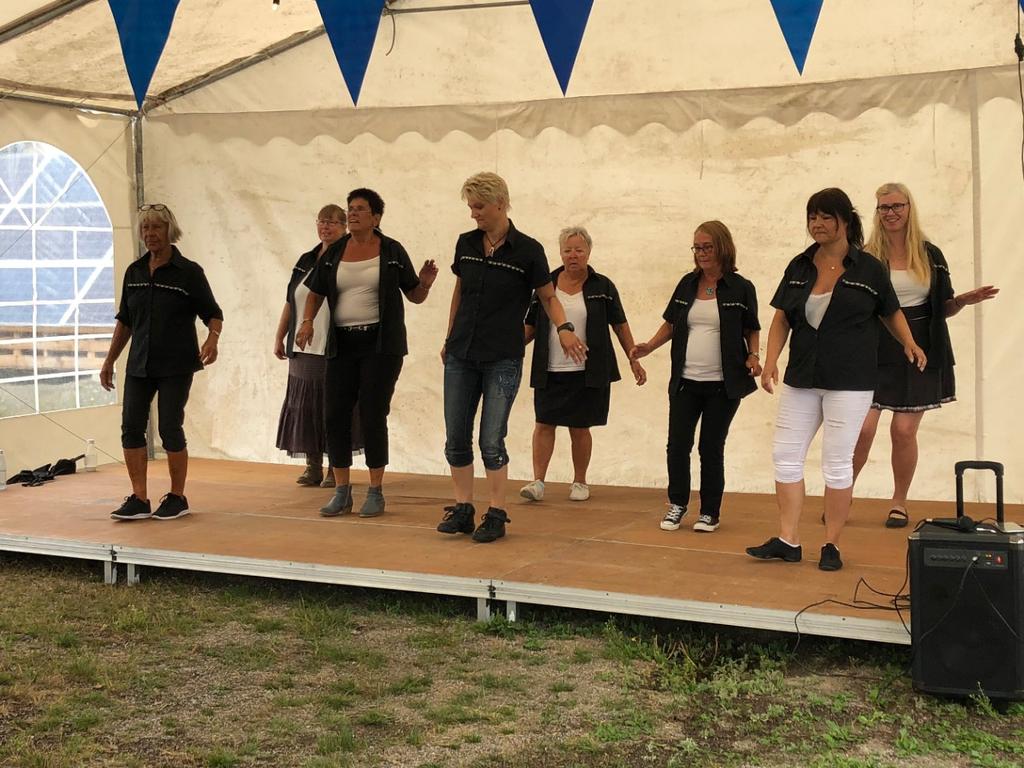 produkter och tävling riktigt roligt, hoppas vi får göra om det nästa år.