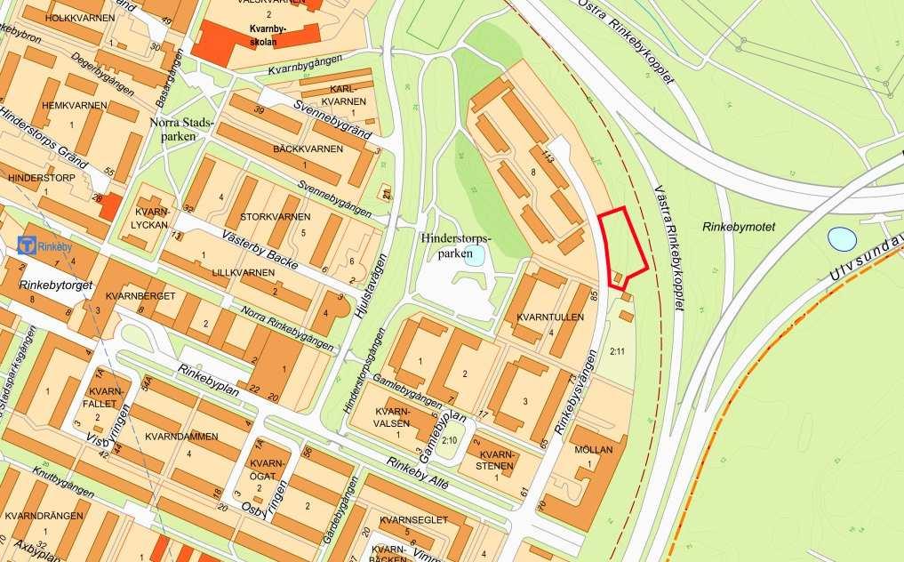 Sida 2 (8) Planområdet markerat i rött. Påfarten till E18 går öster om planområdet och Rinkeby centrum ligger ca 500 m väster om.