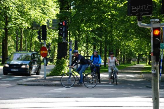 Kapitel 5 Fördjupning av nyckeltal, 2013 Cykelvänlig stad I årets undersökning uppger fyra av tio respondenter att de i hög grad upplever att Göteborg är en cykelvänlig stad, se diagram 5:2.