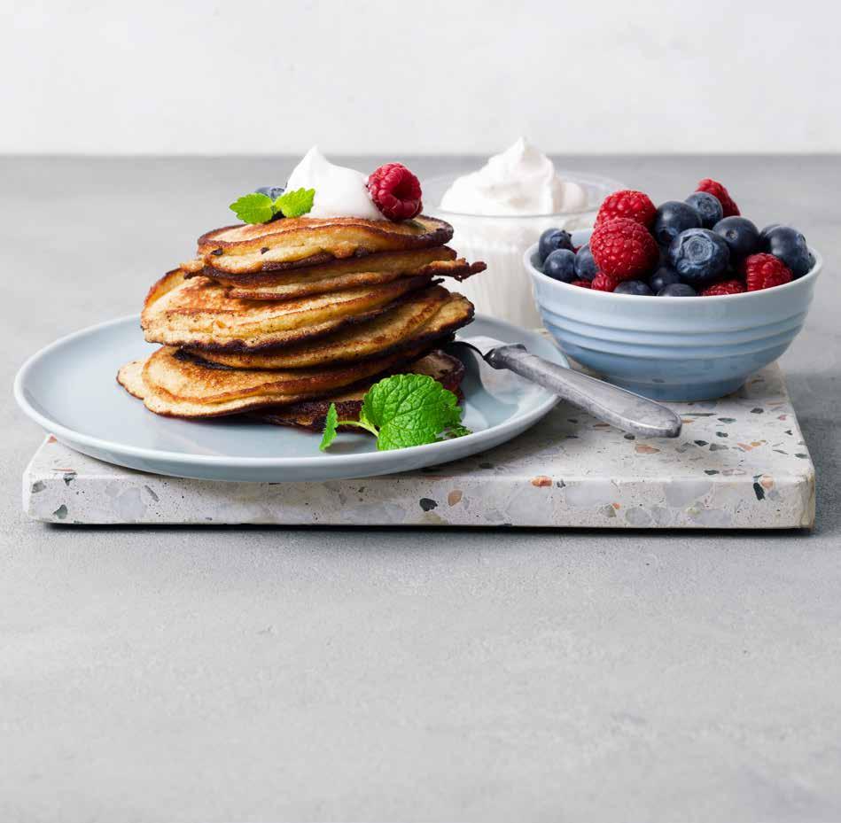 EKO Bananpannkakor med bär och kvarg Receptet finns på