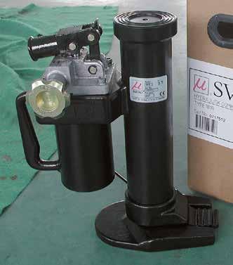 system overload 360 rotating body enables access in the confined spaces Lowering control for safe and smooth control of descent Low toe heights (25 ) fit in tight clearence Transport rollers on the