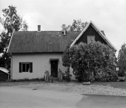Rossbackens skola (på Paradgatan, vägen mot Sörby) byggt år 188, rivet 199.