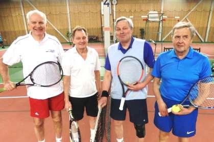 På bana 4 möter Stefan Jacobsson/Hans Rosén det finska paret Kaj Lantz/Markku Laine. Resultat: 5-6,0-0. Poäng 1-3.