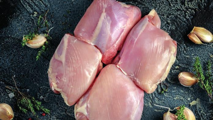 FÅGEL På lager finns både färskt och fryst från traditionell fransk fågel, svensk gårdskyckling till färdiglagad kyckling för enkel hantering i köket. FÄRSK!