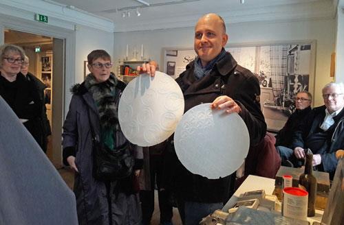 Oblatbageriet ligger i den andra flygelbyggnaden, mitt emot museet.