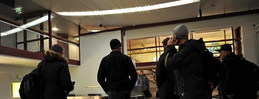 Midlanda Fastigheter AB Midlanda Fastigheter förvaltar byggnader och mark som hyrs ut till det helägda dotterföretaget, Midlanda Flygplats AB.