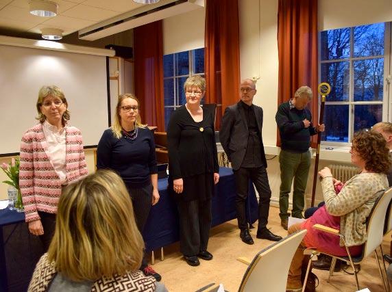 konservator Kinis Enhörning hade dukat upp välkomstdrink med