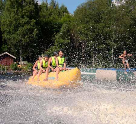 Vad sägs om spa vid sjöbastun, dj-skola/musikstudio, fotbollsturnering, hunger games, CTF, gladiatorerna, disco, vattenkrig, pingis, volleyboll och mycket mer? Du är med och bestämmer.