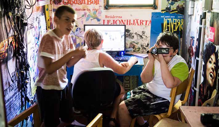 Sen måste vi ju redigera filmen också då får du lära dig att jobba i imovie, där vi bland annat kan lägga till coola effekter och ljud så att filmen blir fulländad. 5 8 40 Granvik Flerbäddsrum 12.