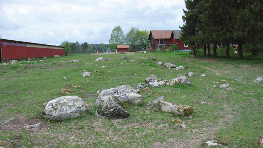 Bytomten Tre provrutor, 1 x 1 meter stora, lades i själva bytomten, utanför det primära utredningsområdet (schakt 12-14, bilaga 1).
