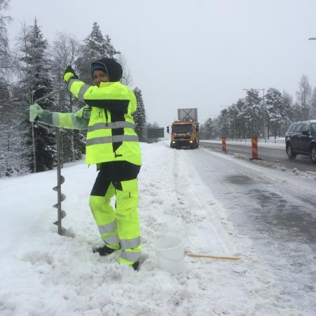 lågtrafikerade vägar Två olika avstånd från korsning Två