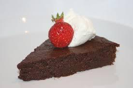 15 MUNCCA-SCOUTERNAS FAVORITRECEPT Materialförvaltare Kristinas kladdkaksrecept En kladdkaka fungerar perfekt för både en lugn hemmakväll med vänner och för festligare tillfällen.