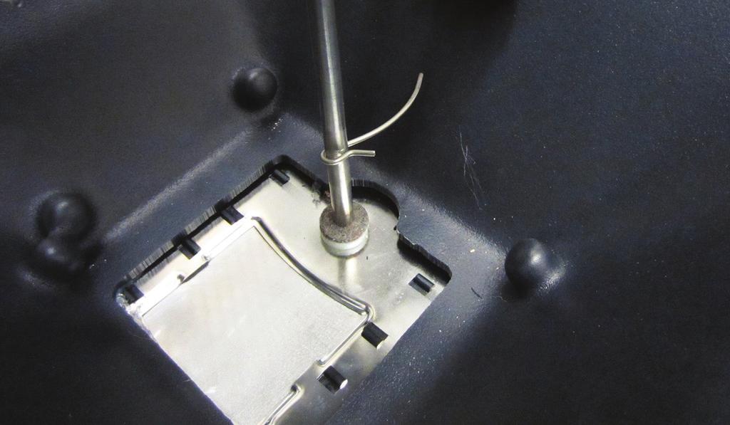 ANVÄNDNING Körtips Vid spridning av pellets, torr sand eller annat material med hög volym eller stora partiklar, bör spridartallriken bytas ut mot en spridarkorg för att uppnå ett optimalt