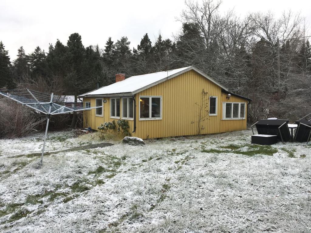 E K E R Ö H I L L E S H Ö G B Y 2 : 27 Hillersjönäsvägen 24, 179 95 Svartsjö Marknadsvärdebedömning December 2018 D.nr: F-2479-18-01 Best.
