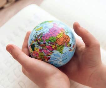 Lokala ambitioner antagna av kommunfullmäktige Globaliseringen har kommit för att stanna.