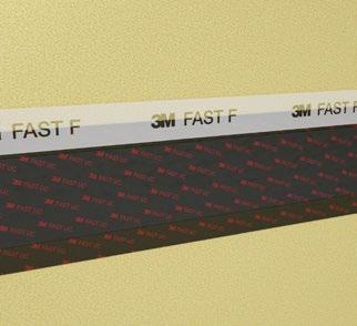 Tätning mot balkong Förseglingsfolie 3M Fast-UC appliceras runt hela balkongen och min. 30 mm ut på plattan.