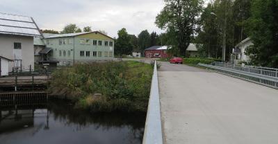 repo001.docx 2012-03-2914 6.1.3 Konsekvenser av planförslaget Planförslaget kan medföra ett ökat trafikarbete eftersom boende på landsbygden ofta har två bilar i en familj.
