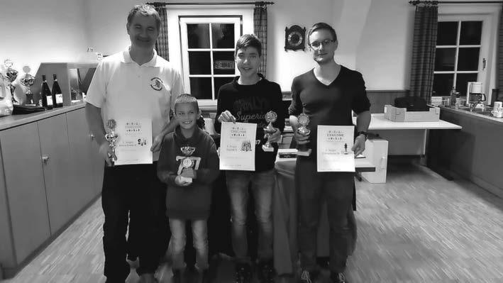 12 Amtsblatt Dotternhausen Dautmergen Nr. 1/2 vom 9. Januar 2019 einem Rundenturnier mit jeweils 5 Minuten Bedenkzeit, den besten Blitzspieler zu ermitteln.