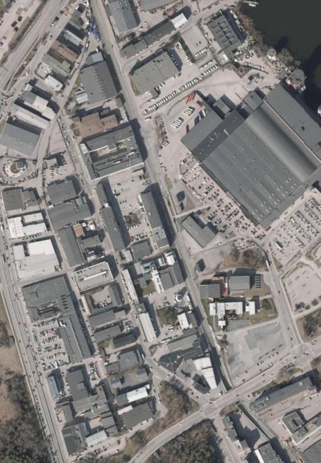 Sida 17 (45) bland annat väg E18 och Sundbyberg. Karlsbodavägen strax norr om planområdet ansluter till Ulvsundavägen. Masugnsvägen som ligger i planområdet ansluter till Karlsbodavägen.