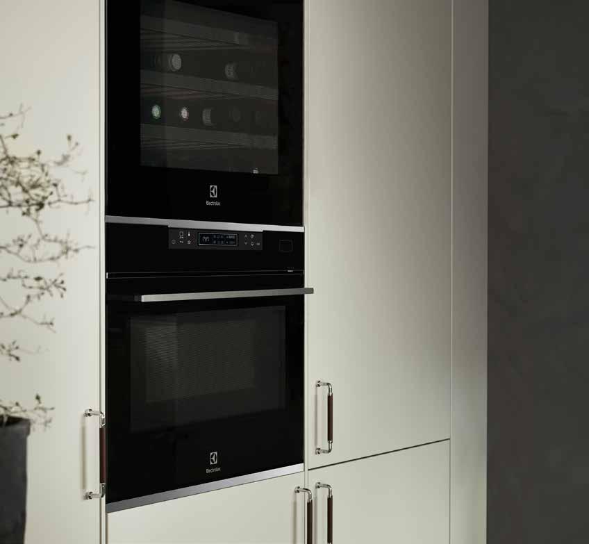 58 VITVAROR Ugnar & inbyggnadsprodukter ELECTROLUX. Våra inbyggnadsugnar är utrustade med allt som kan behövas för ett lyckat resultat.