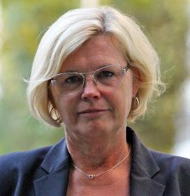 Kunskapsöversikten Klassrum med himlen som tak slår fast att elever presterar bättre i skolarbetet vid inslag av utomhusundervisning, dessutom till mer fysisk aktivitet och naturkontakt.