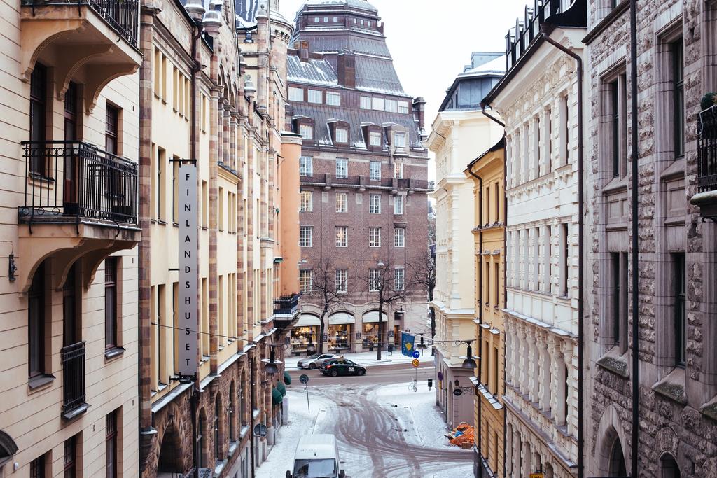 Bokslutskommuniké räkenskapsåret 2018 SAMMANFATTNING AV FRONTOFFICEKONCERNEN FÖR PERIODEN OKTOBER DECEMBER 2018 Koncernens nettoomsättning uppgick under perioden till 3 276 KSEK (1 083 KSEK)