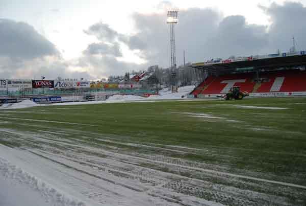 Vid behov Utrustning Snöplog samt front eller