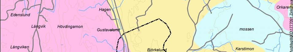 morän med inslag av torv och mossetorv i lågpunkter enligt SGUs jordartskarta.