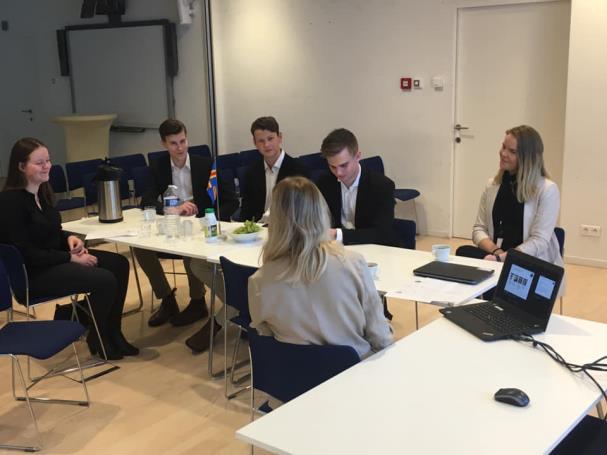 Besök av biskop Björn Vikström Den 21 november kom Borgå stifts biskop Björn Vikström och Kyrkostyrelsens EUjurist Lena Kumlin på besök till oss på representationen.