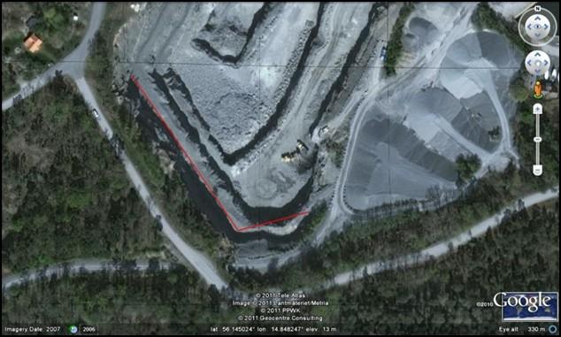 Karlshamnsgraniten (röd med vita prickar, fig. 1) är en granitpluton som är en av flera av sitt slag i området. Relaterade plutoniska bergarter är Spinkamålaoch Vånga- granittyper.
