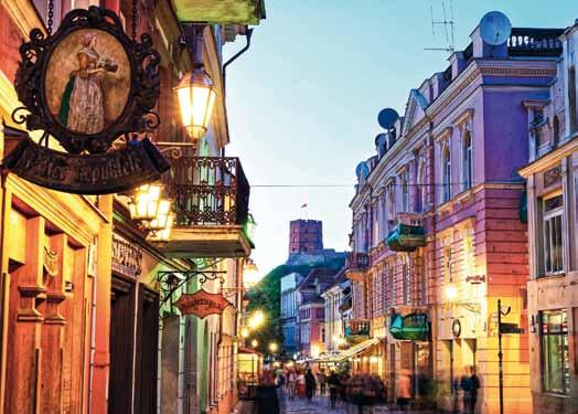 VILNIUS litauen europas okända pärla Följ med på en spännande resa till Litauen. Under resan får du se huvudstaden Vilnius som fångar oss med sin charm.