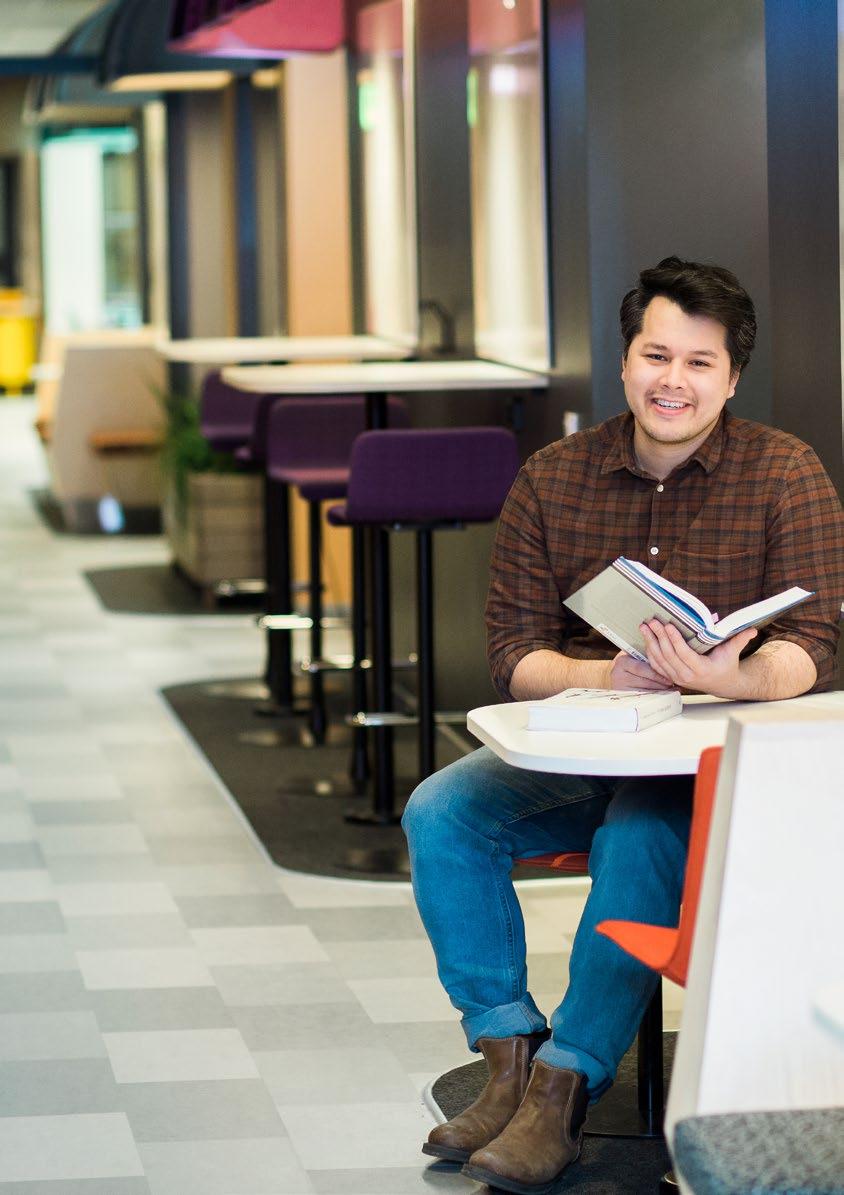 TONY Student på röntgensjuksköterskeprogrammet Varför valde du att läsa till röntgensjuksköterska?