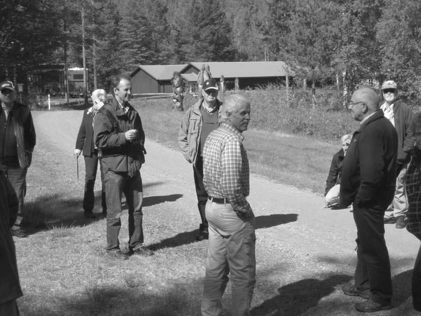 Protokoll från årsmötet 2012 PROTOKOLL fört vid årsmöte med Gustaf Schröder-Sällskapet, på Siljansfors Skogsbruksmuseum i Dalarna onsdagen den 6 juni 2012. Närvarande: närmare 50- talet medlemmar. 1.