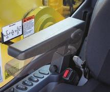 Förarens produktivitet ökas ytterligare genom god sikt och ergonomiska reglage.