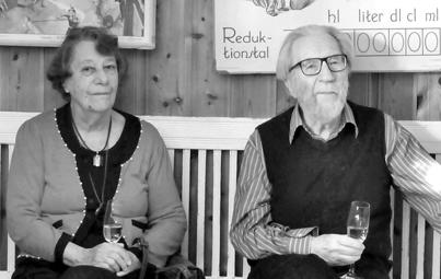 Gästerna var förutom Börje och hans hustru Gudrun, kommunalrådet Camilla Jansson, kulturnämndens ordförande Andrée Wright, kultur och fritidschefen Hannah Rydstedt, bibliotekschef Olof Språng, Bro