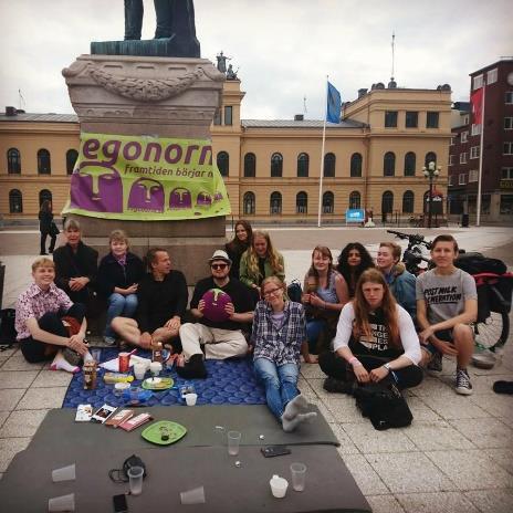 se, alternativt direkt till projektens mejladresser.