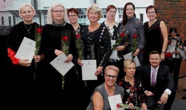 ÅRSBERÄTTELSE 2018 Personal Enligt personalenkäten kommer yrkespersonerna på Mehiläinen gärna på jobb. De inspireras av sitt betydelsefulla arbete och upplever att målen för arbetet är tydliga.