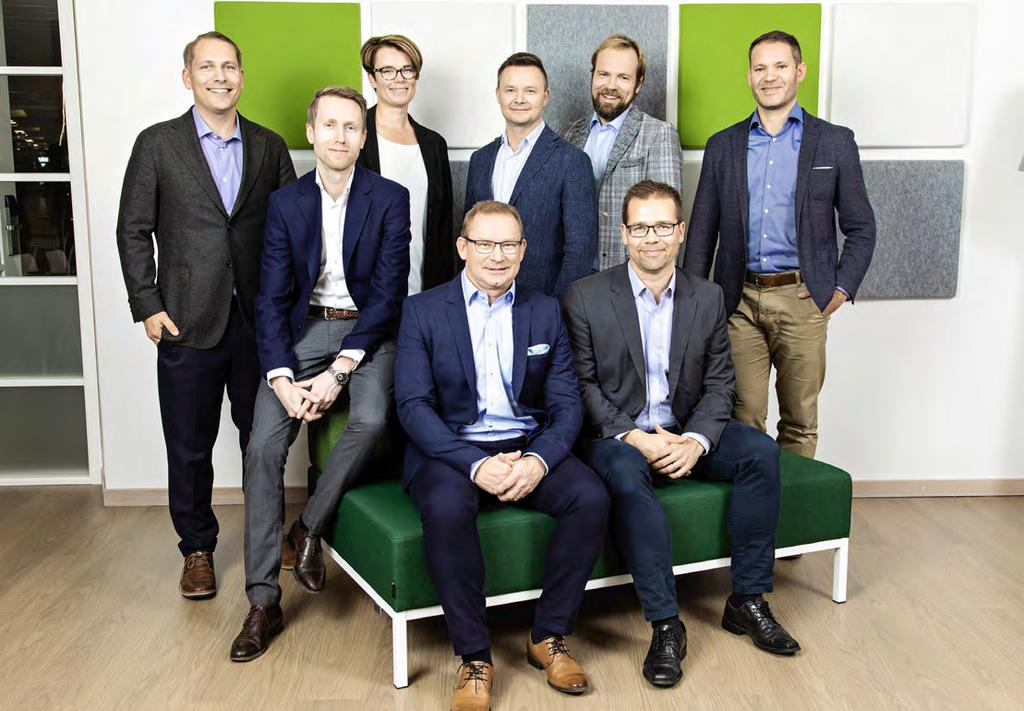 Från vänster till höger, uppifrån och ner: Markku Näreneva, Johanna Asklöf, Janne-Olli Järvenpää, Anssi Hartiala, Antti Miettinen, Niklas Härus, Erkki Virta, Harri Pomell Mehiläinens ledning