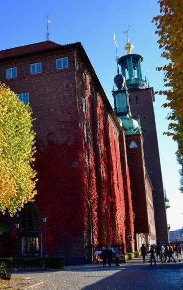 jämfört med föregående år. Oron på marknaden slog till på hösten 2017 och gjorde att många byggbolag lade i handbromsen.