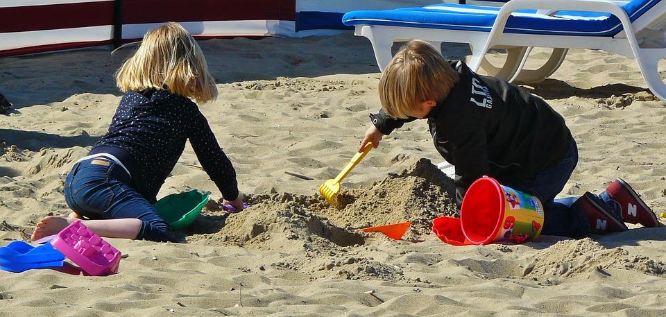 5 FÖGLÖBLADET MARS 2019 SE HIT FÖRÄLDAR År 2019 är daghemmet öppet hela året med undantag för en (1) månad under sommarperioden då daghemmet endast är öppet vid behov.