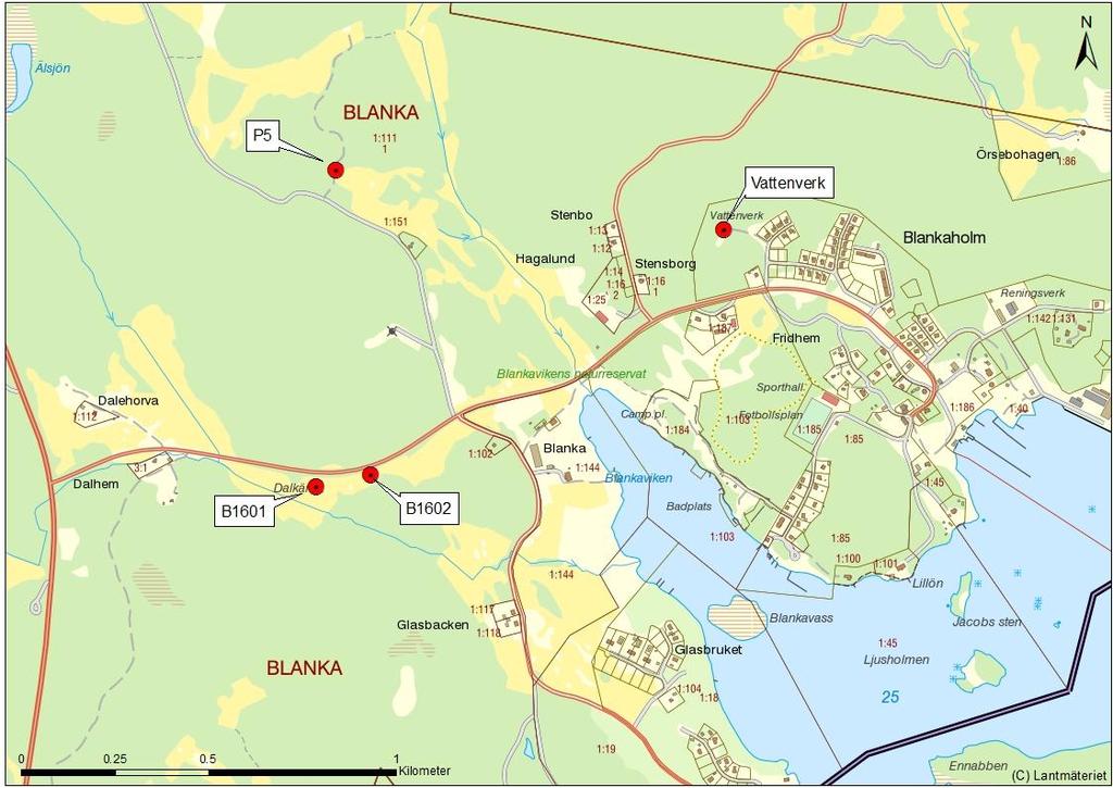 Lokaliseringen av vattentäkterna är utanför detaljplanelagt område. Närmast angränsande bebyggelse till brunn P5 ligger på ett avstånd av ca 750 m.