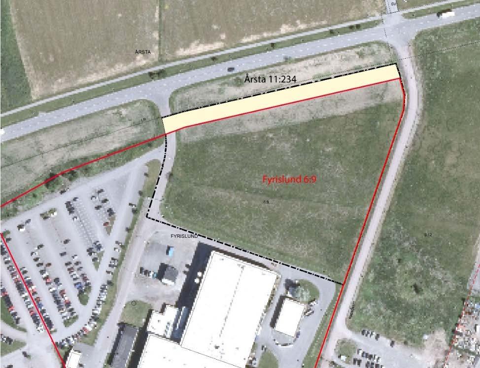 Skanova Vattenfall Eldistribution Vattenfall Fjärrvärme Svenska kraftnät Uppsala Vatten Utmed Rapsgatan har Vattenfall El och Vattenfall Värme ledningar.