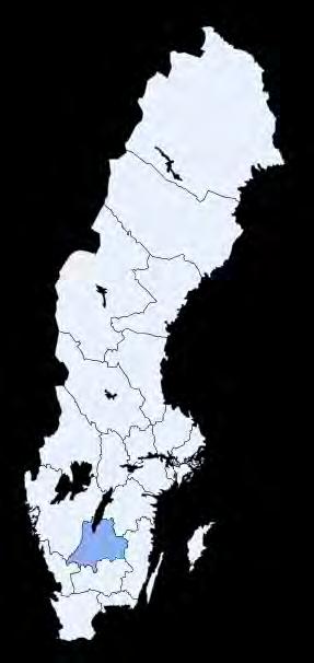 Area: 10 475 km 2